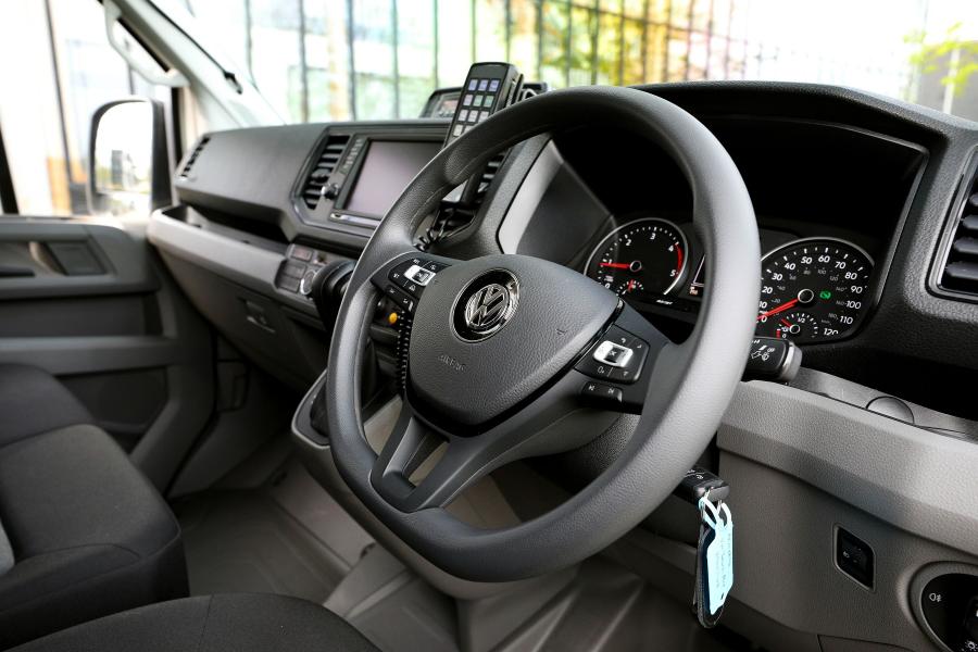 Интерьер Volkswagen Crafter High Roof Van LWB Police 2019 года  (UK) (фото 3 из 6)